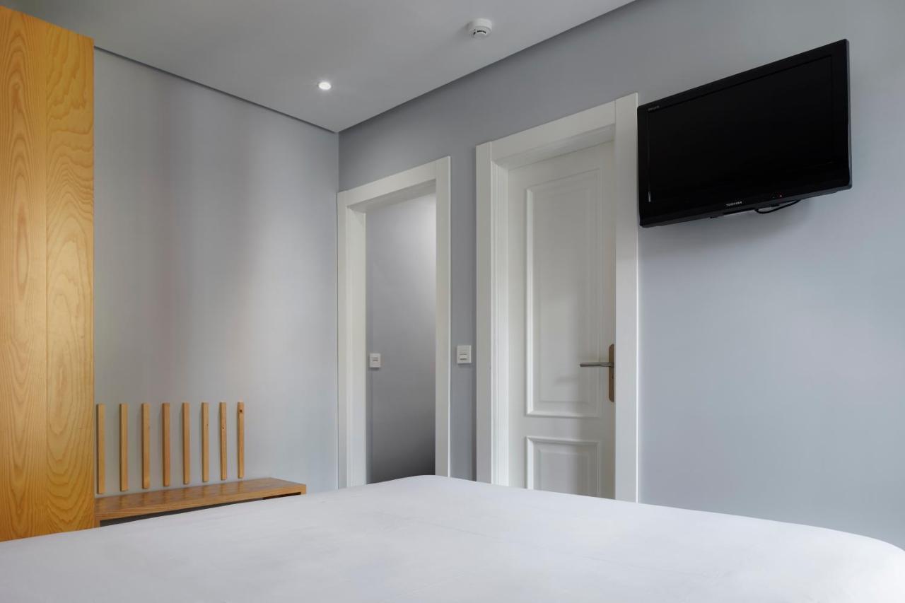 Hotel Avenida Пампона Екстериор снимка