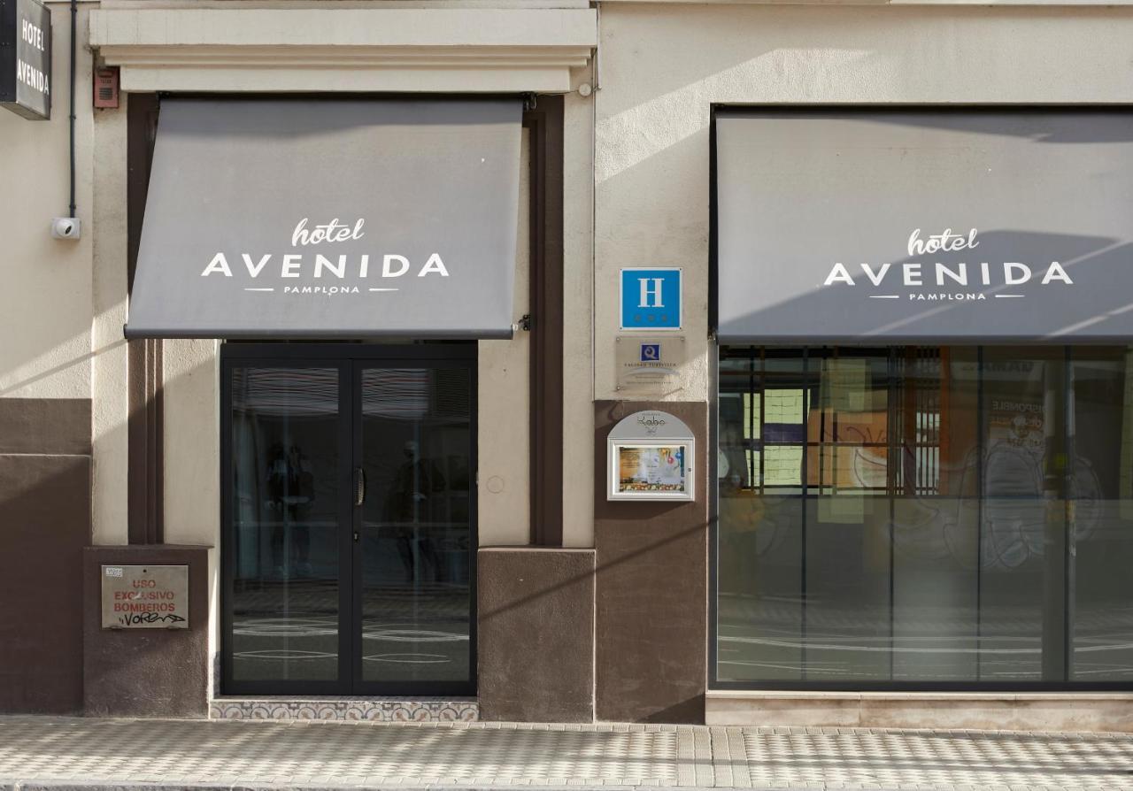 Hotel Avenida Пампона Екстериор снимка