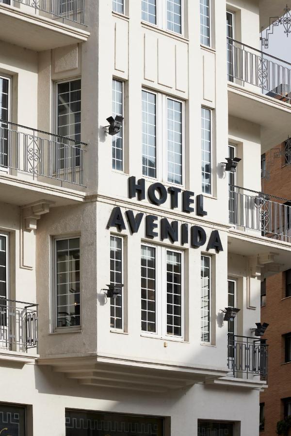 Hotel Avenida Пампона Екстериор снимка