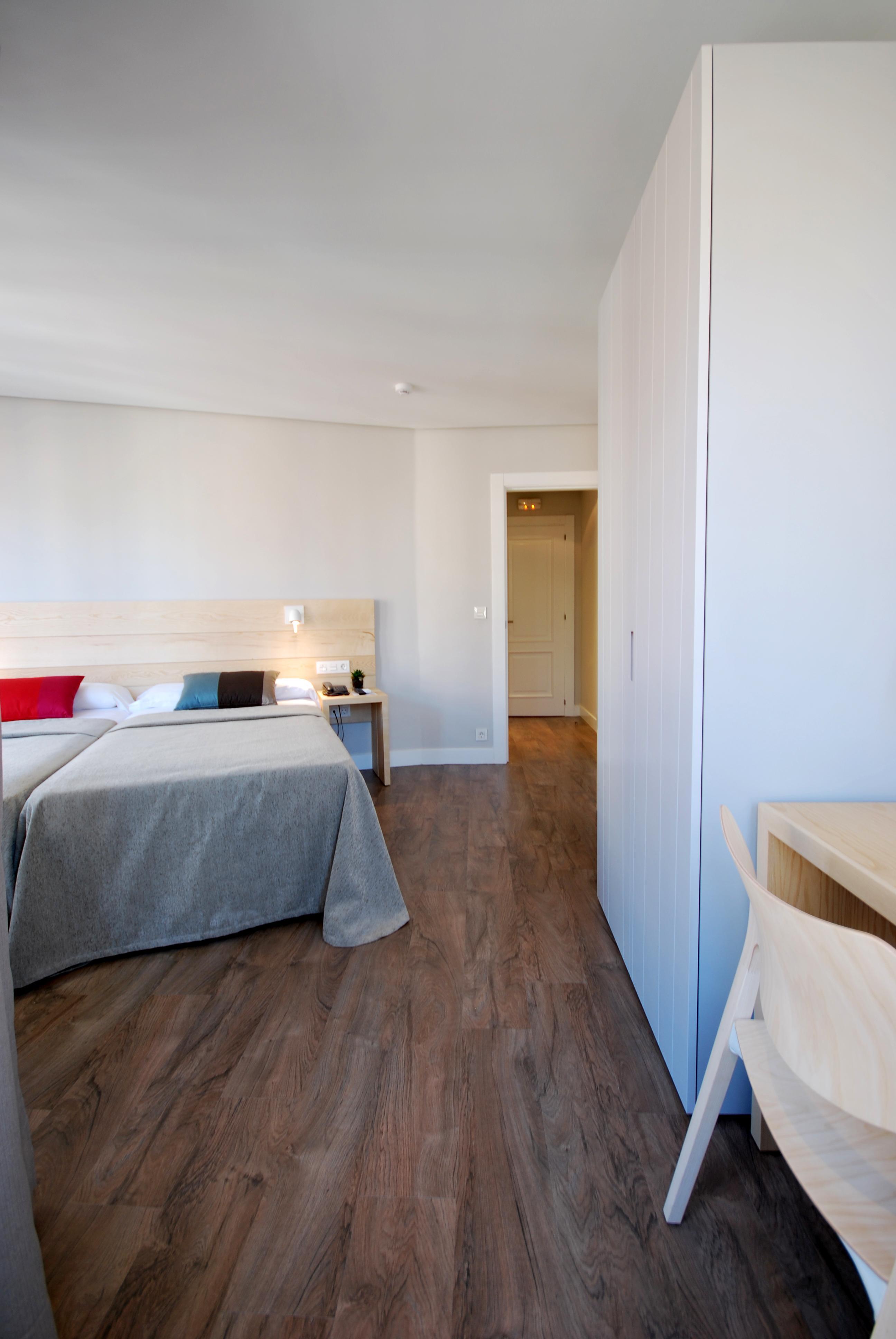 Hotel Avenida Пампона Стая снимка