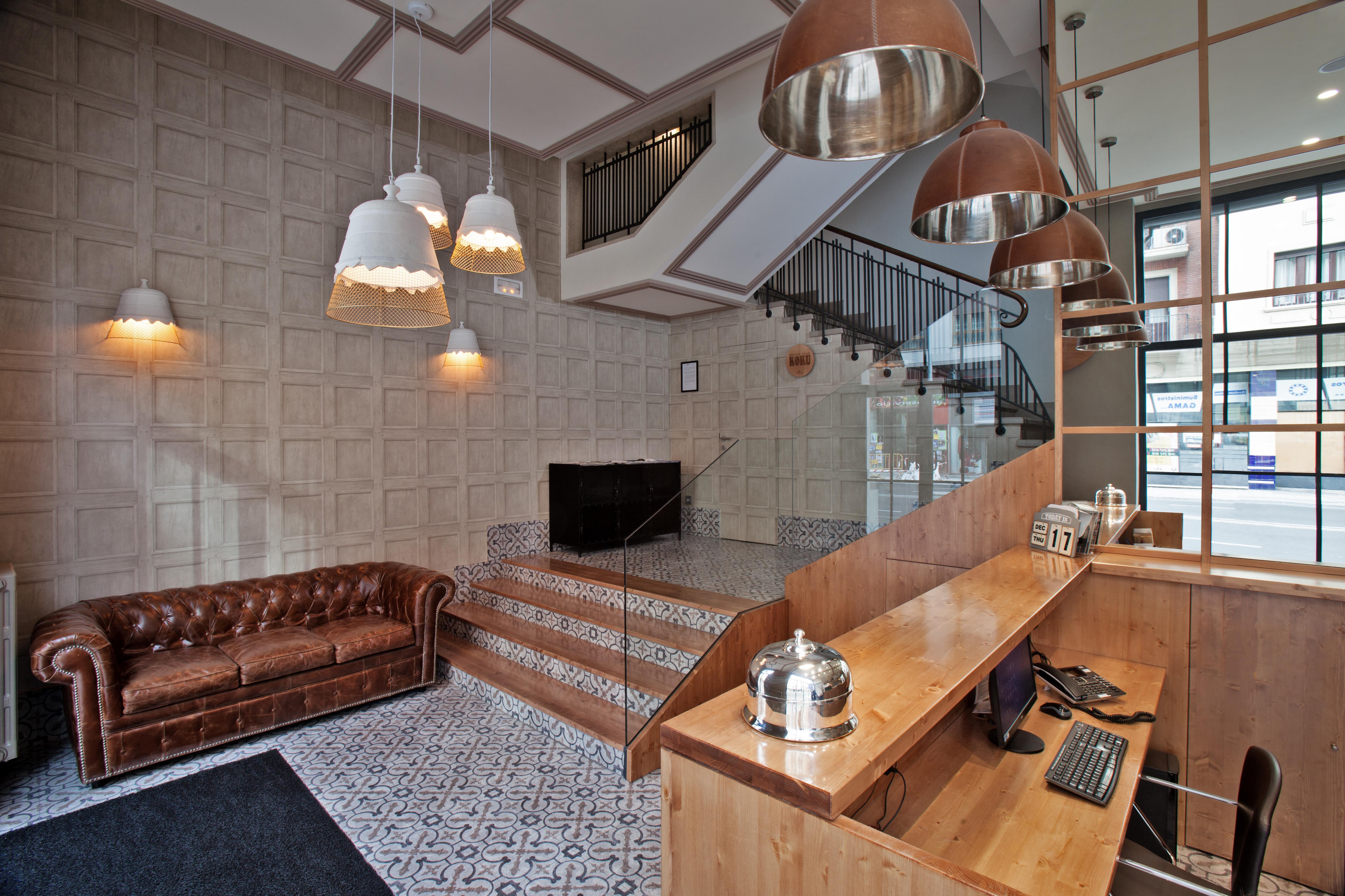 Hotel Avenida Пампона Екстериор снимка