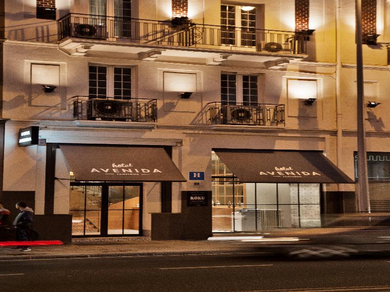 Hotel Avenida Пампона Екстериор снимка
